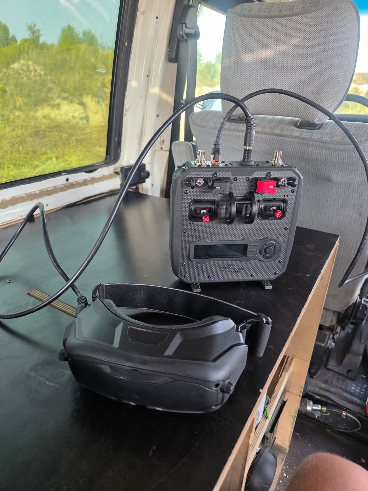 FPV окуляри та контролер