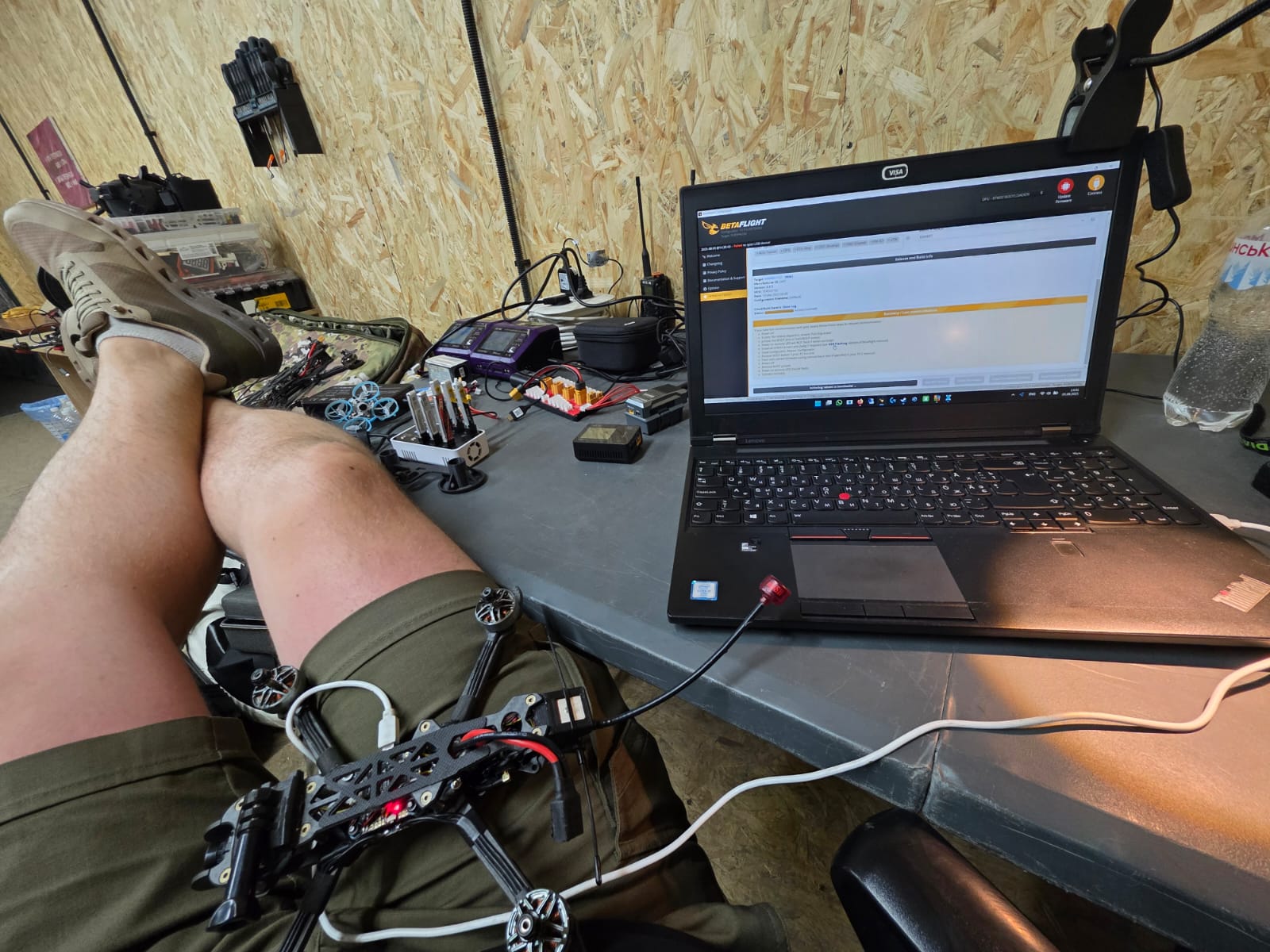 Процес збирання FPV дрона